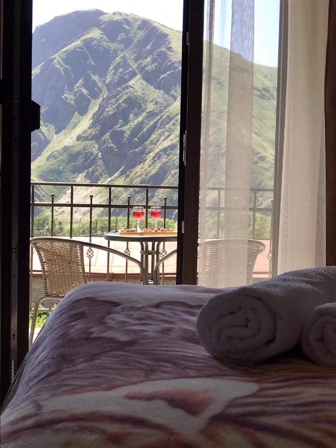 Crystal Kazbegi Hotel Exterior photo